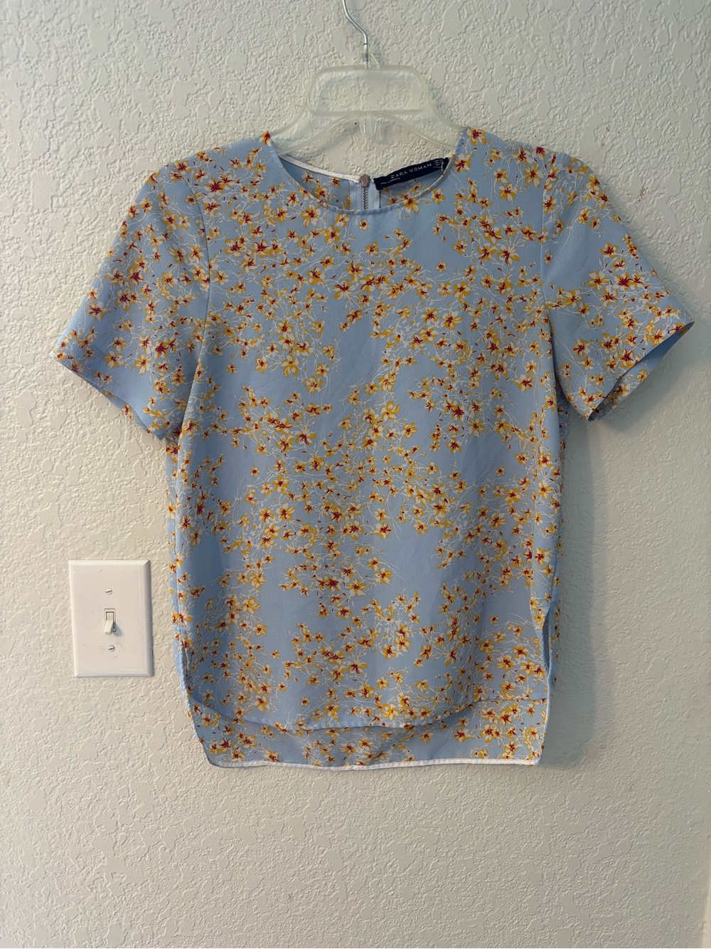 Zara Light Blue Short Sleeve Floral Blouse with Yellow Print XS